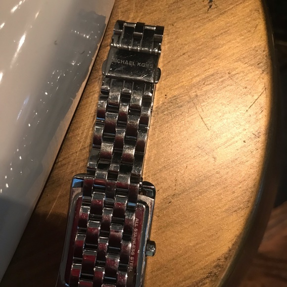 Micheal Kors Watch - Picture 2 of 5